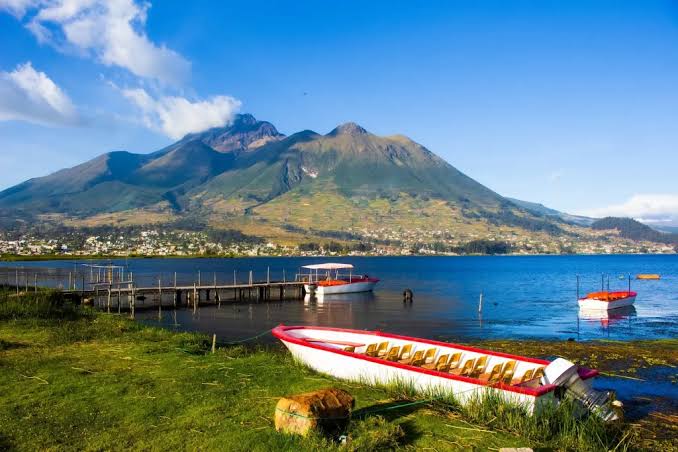 Otavalo & Cotacachi Day Trip Lake San Pablo and the Andean volcanoes near Otavalo, Ecuador.